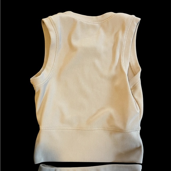 Cream Activewear Set - Picture 2 of 5